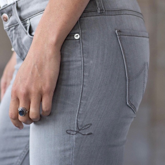 Jeans - Picture 2 of 2